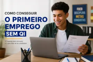 Jovem analisando currículo em busca do primeiro emprego